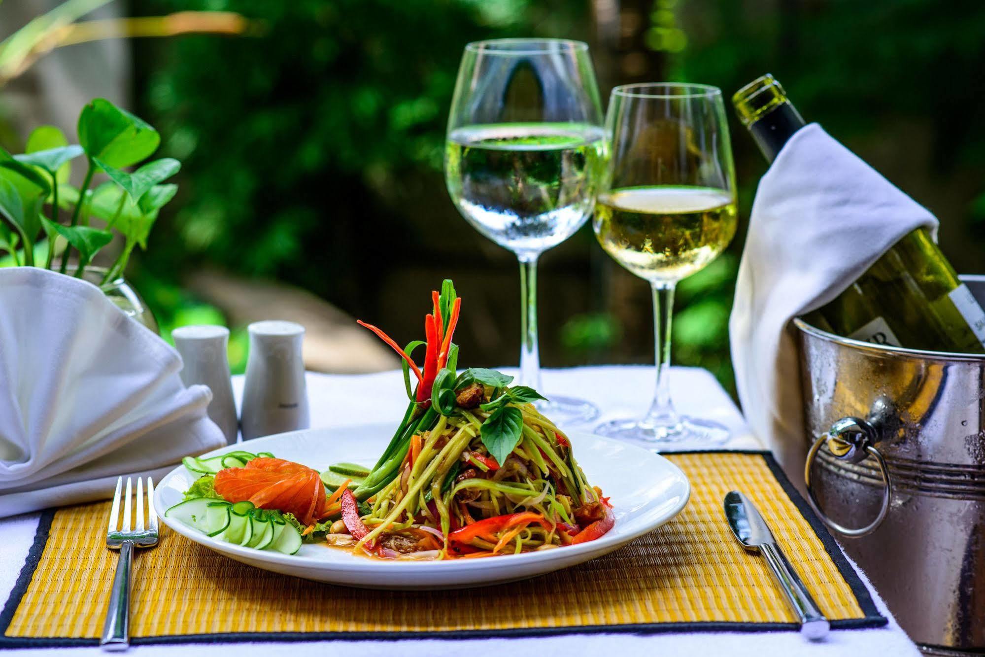 Charming Angkor Resort & Spa Siem Reap Buitenkant foto