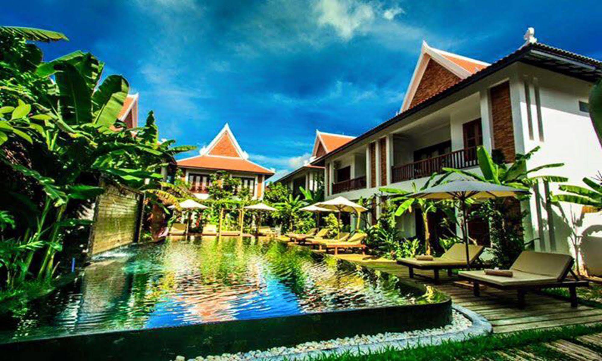 Charming Angkor Resort & Spa Siem Reap Buitenkant foto